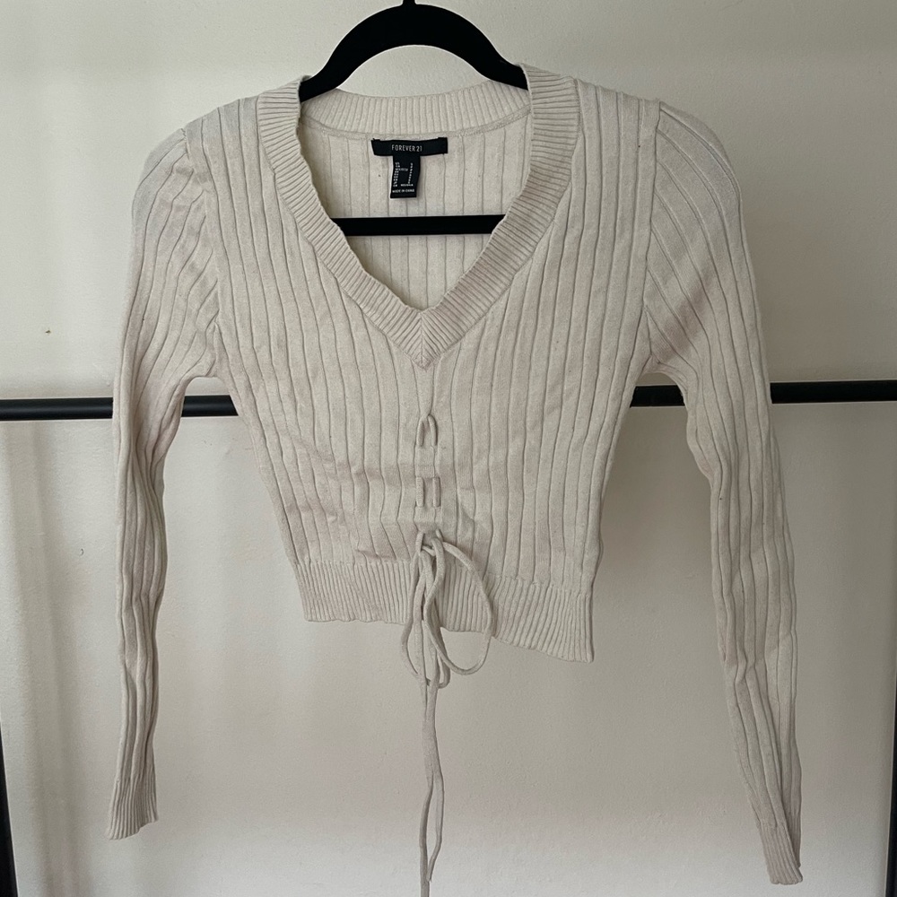 Cropped cream sweater😍